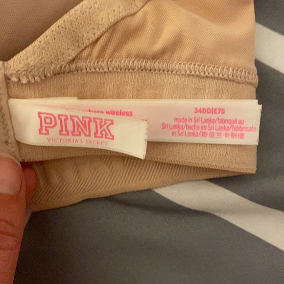 Bra/Sports bra from PINK from VS super comfortable - Picture 2 of 2